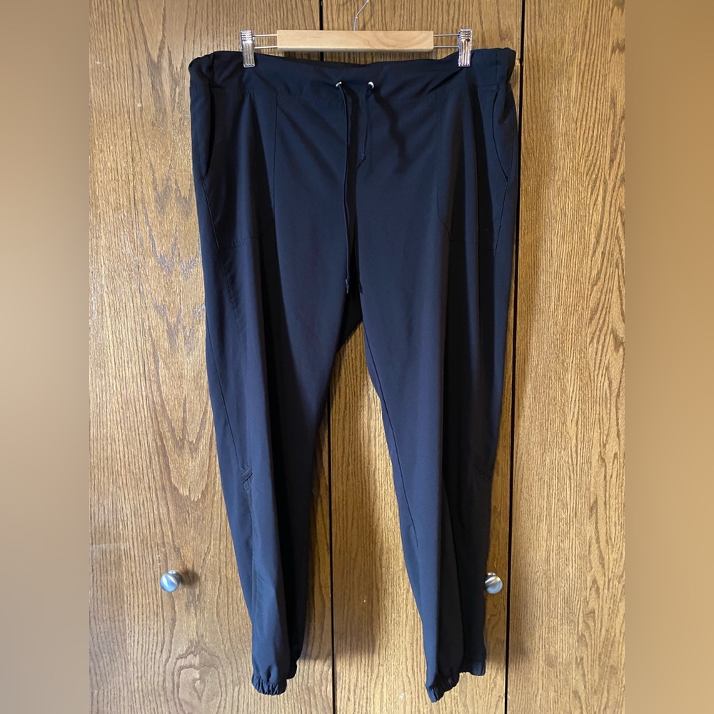 Women’s White Cross Fit Scrub Joggers